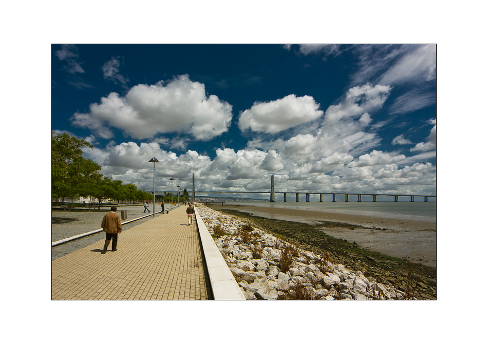 Lisboa: Spaziergang um die Ponte Vasco da Gama