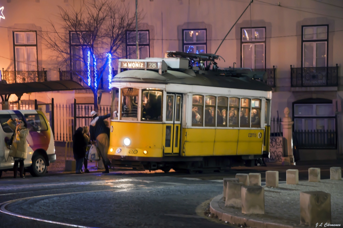 Lisboa. Tranvía nocturno.