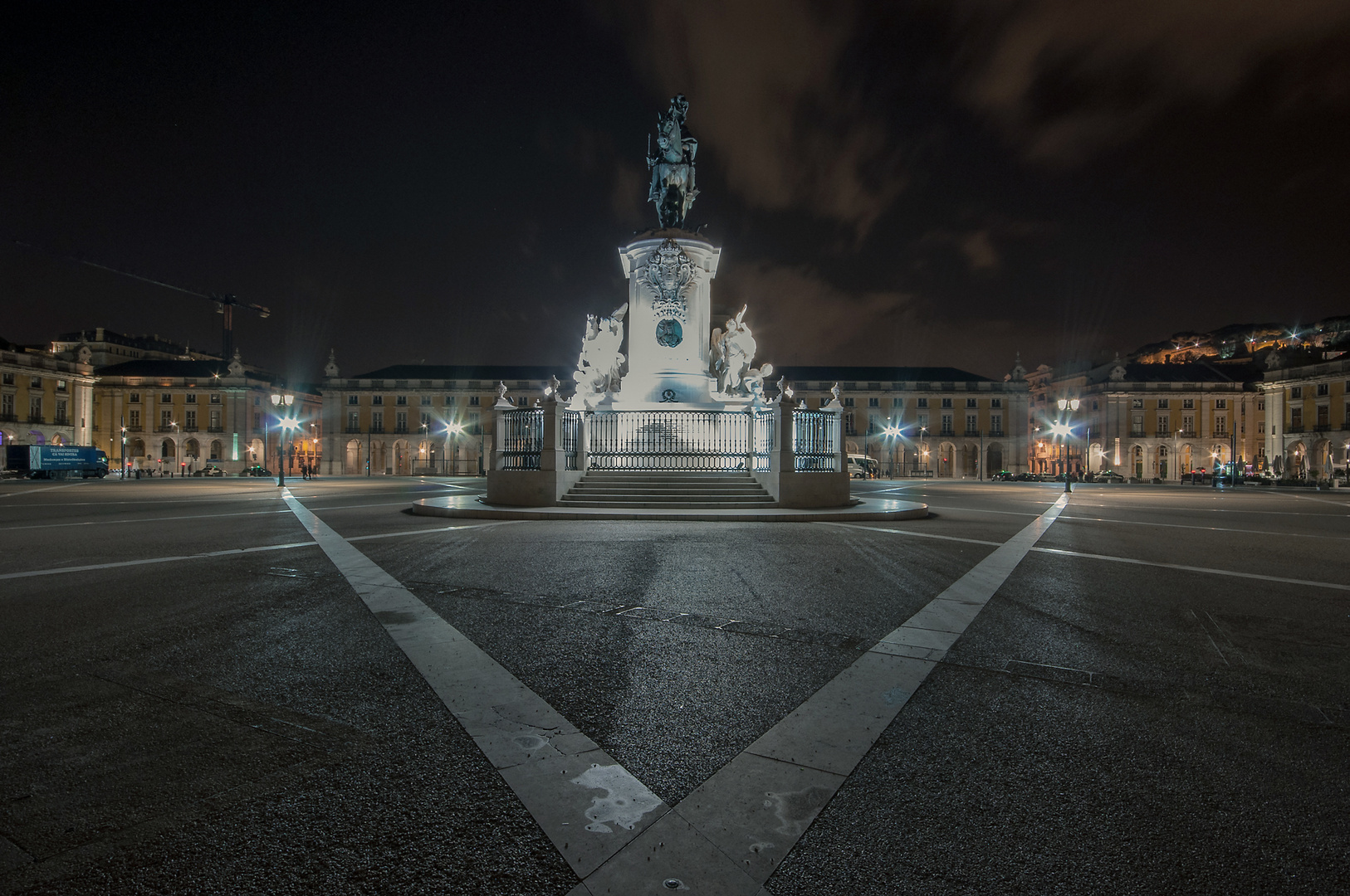 lisbon by night