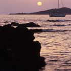 L'isola è Rossa al tramonto