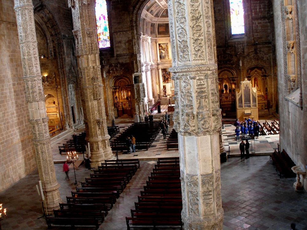 Lissabon: Blick ins innere der Klosterkirche