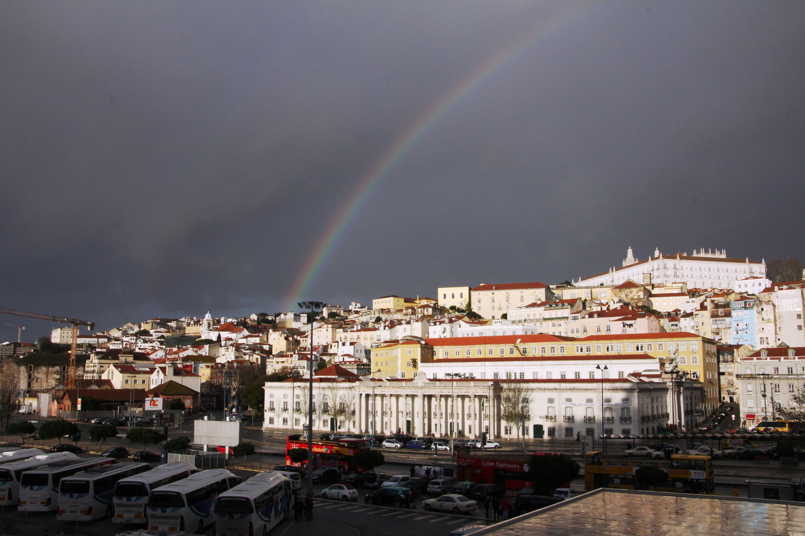 Lissabon mit Regenbogen