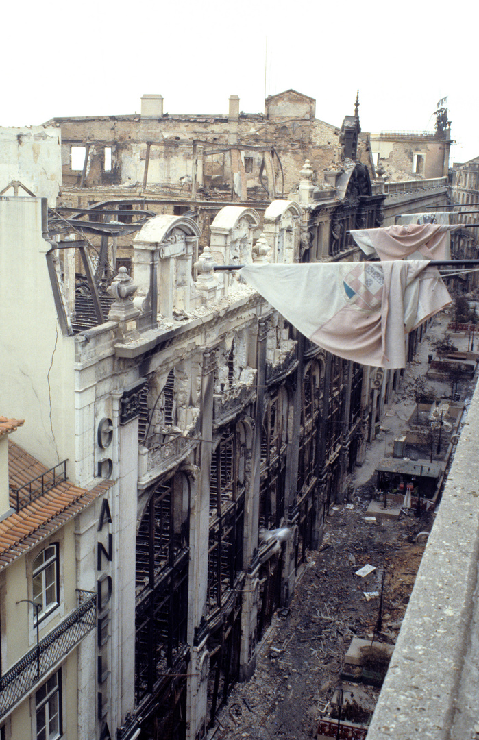  Lissabon, Rua do Carmo nach dem Brand