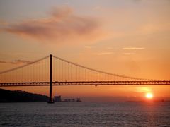 Lissabon: Sonnenuntergang auf der Fähre über den Tejo