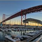 Lissabon, unter der Brücke