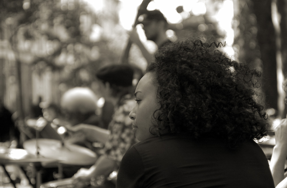 listening to a street jazz session in new york