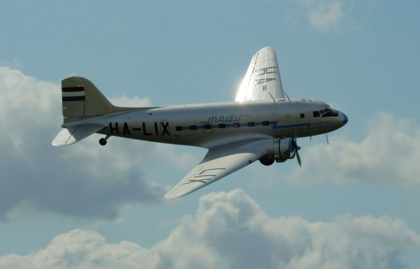 Lisunow Li-2 / Douglas DC-3