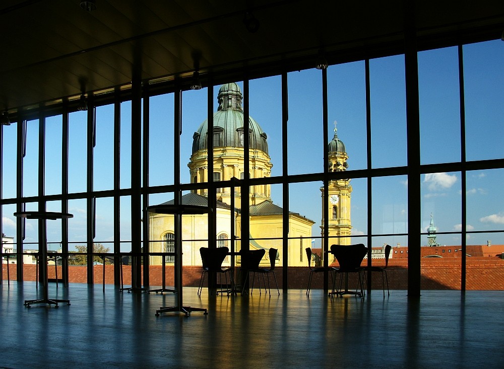 Literaturhaus - Theatinerkirche