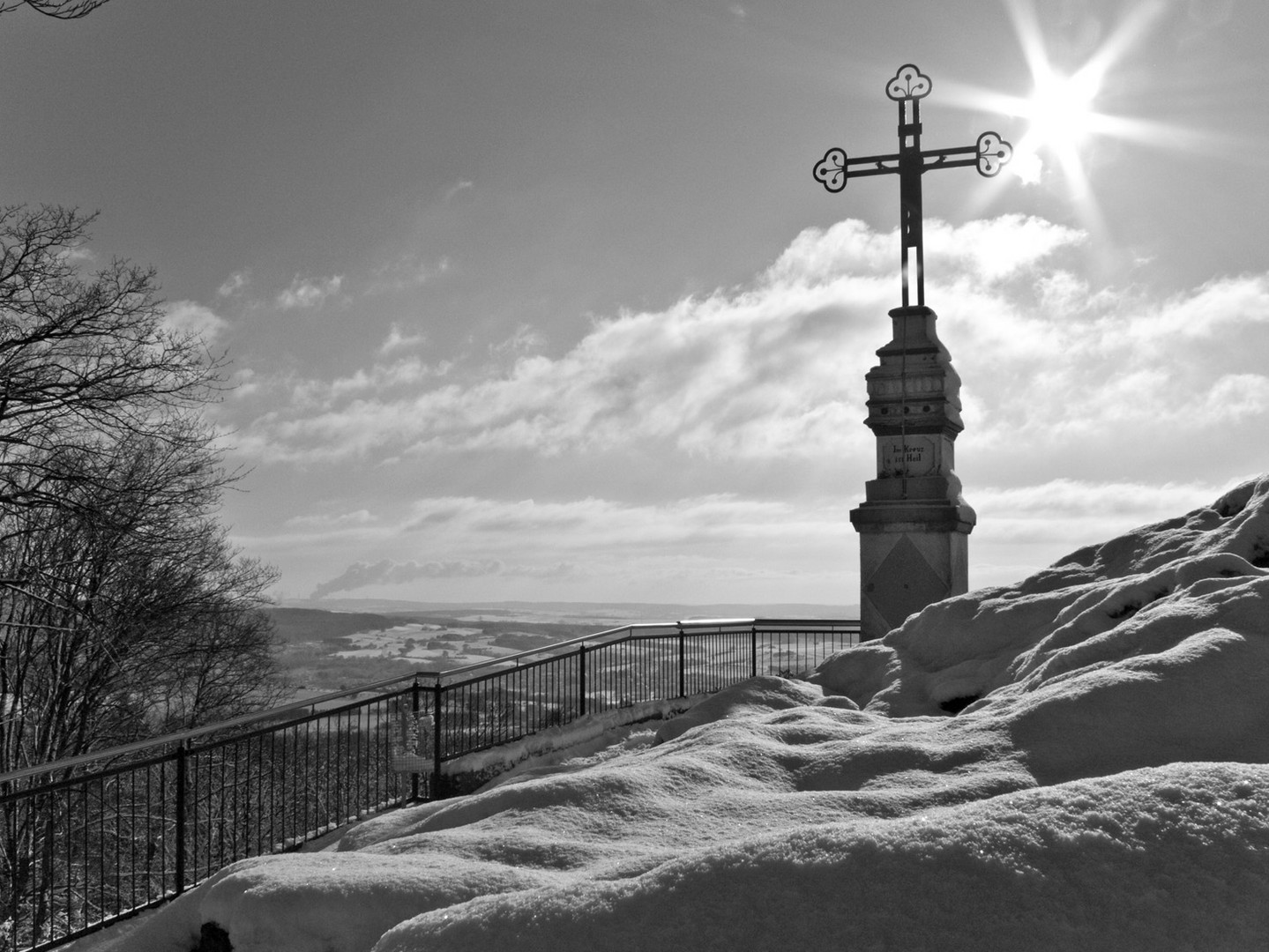 Litermontkreuz im Schnee