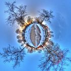 Litle Planet im Friedhof in HDR