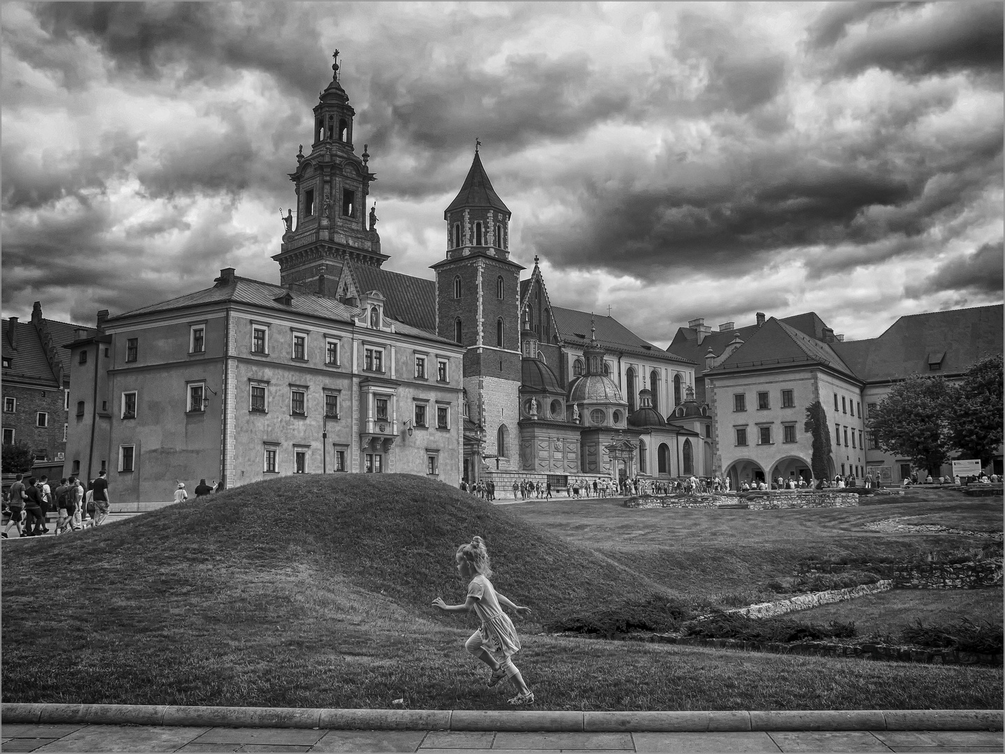 Little Girl, Great Castle