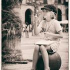 little girl in barcelona 4/4