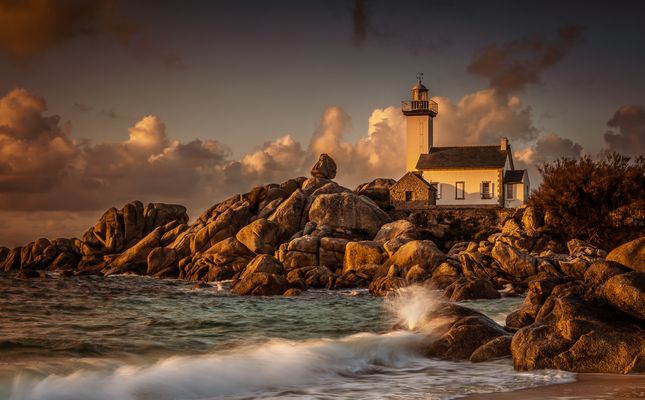 — little lighthouse —