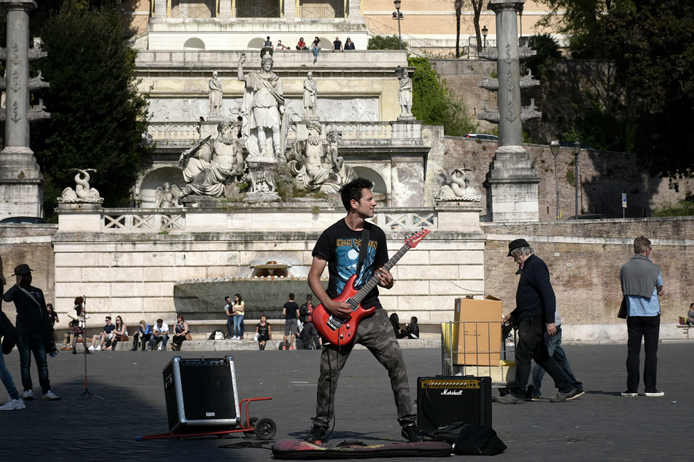 Live from Piazza del Popolo