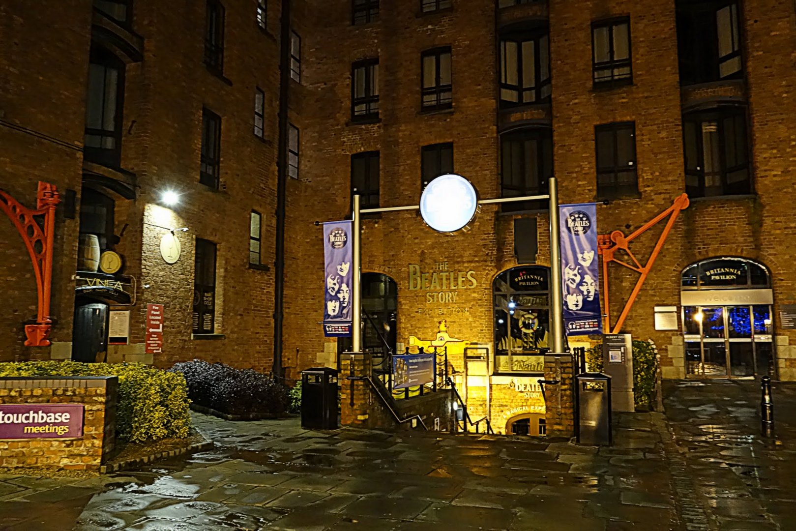 Liverpool - Das Beatles Museum am Albert Dock