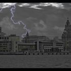 "Liverpool Skyline Panorama" am Tag