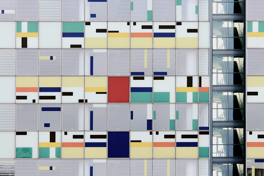 living with mondrian