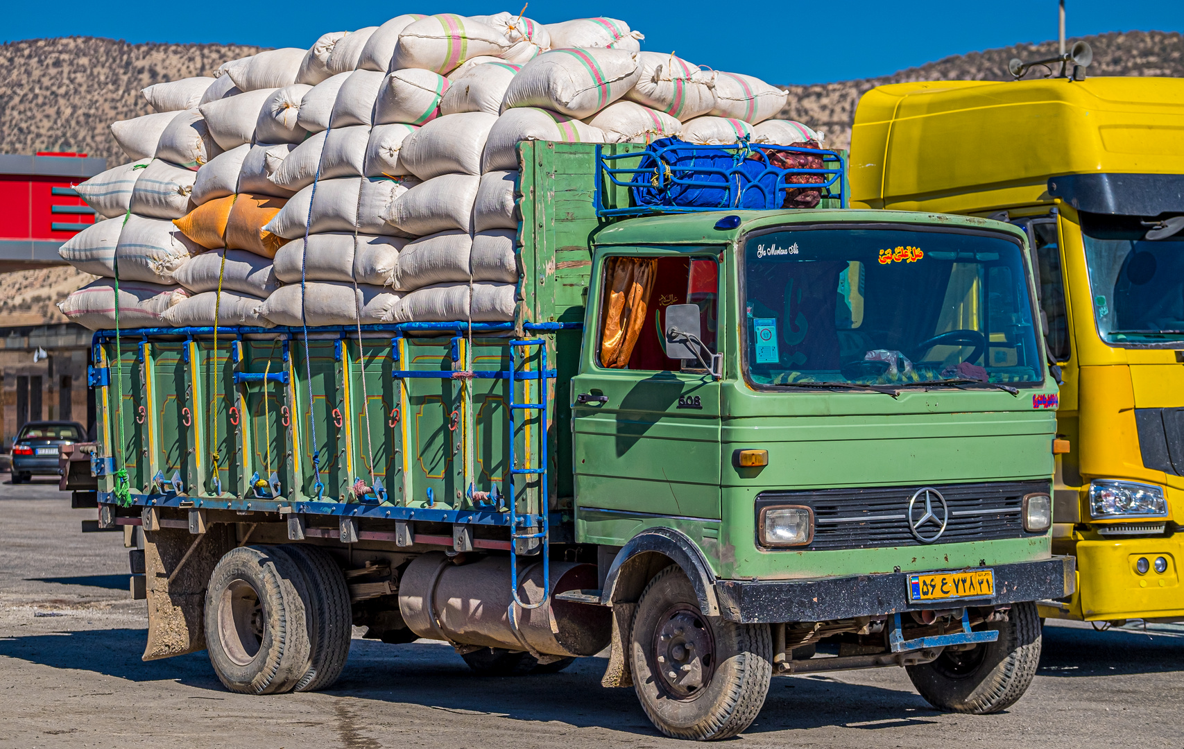 LKW im Iran