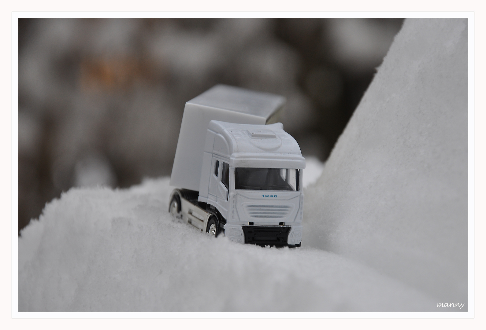 LKW im Schnee