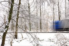 LKWwusch im winterlichen Wald