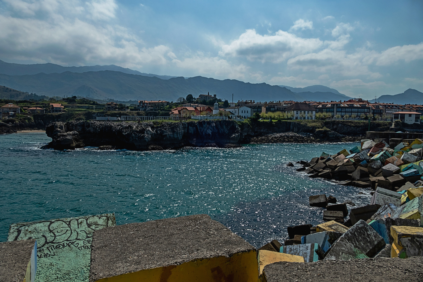 Llanes