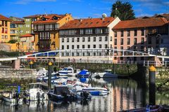 Llanes Hafen 2