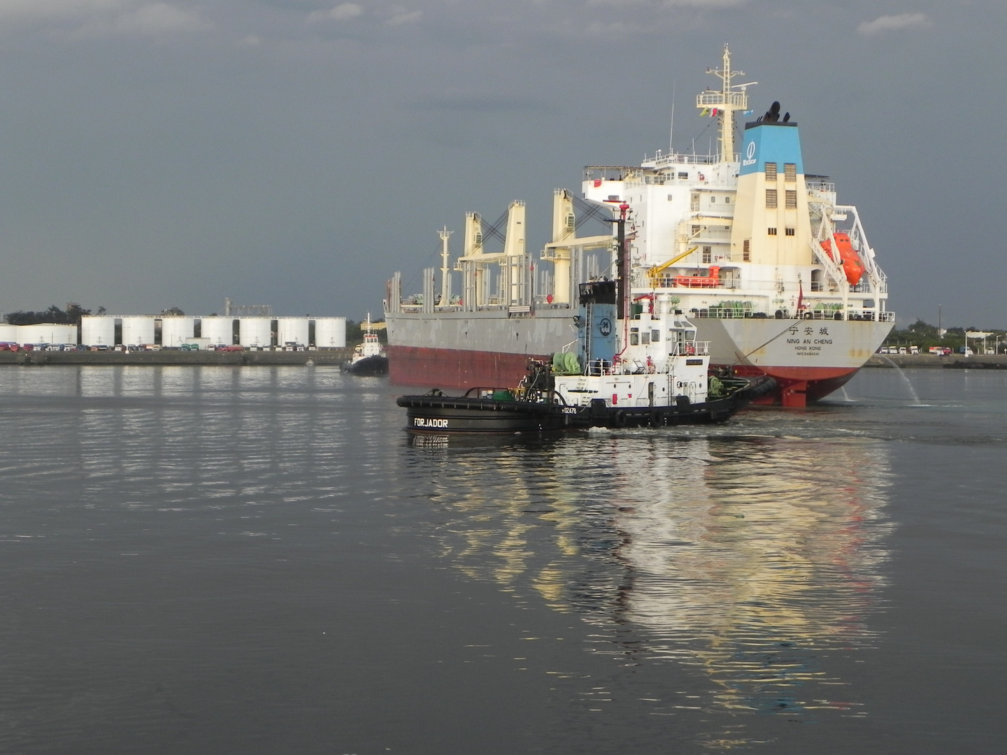 llegando al puerto QUEQUEN