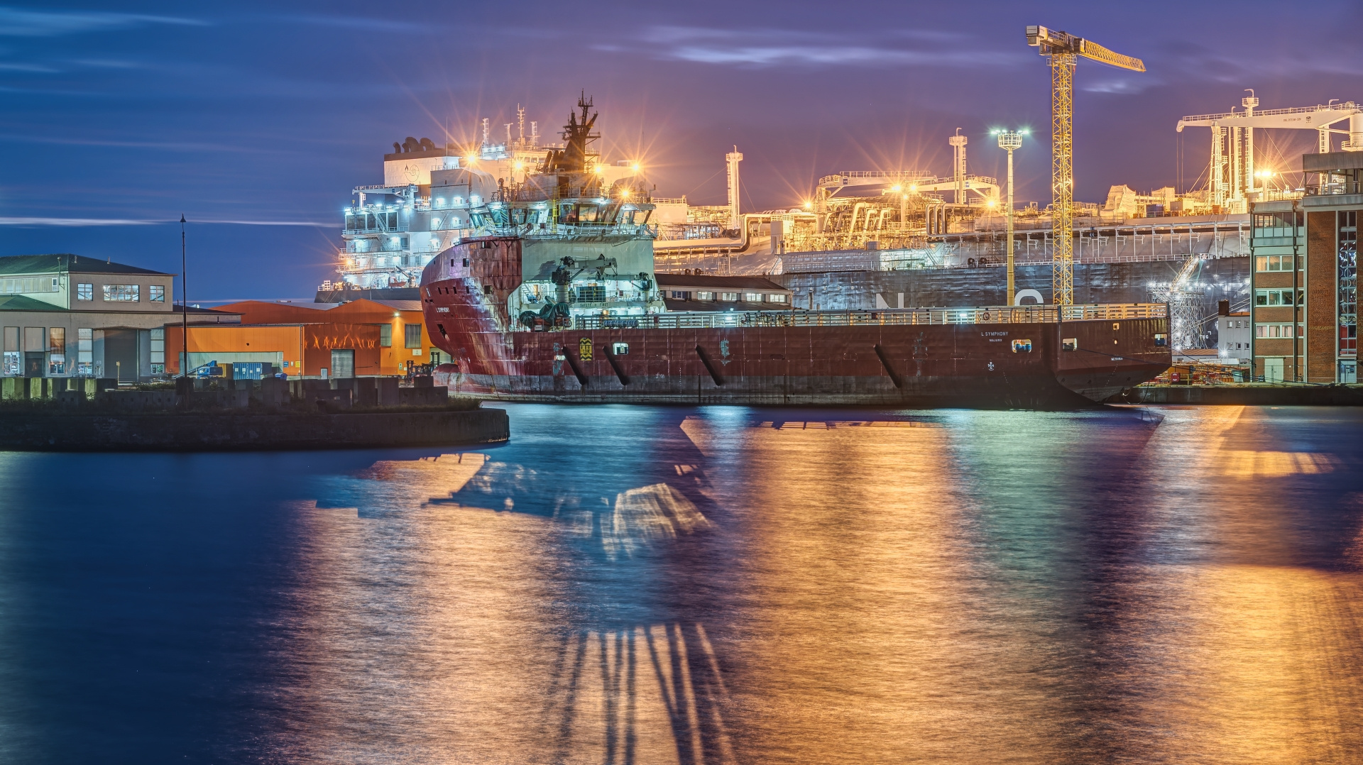 Lloyd Werft @ Night