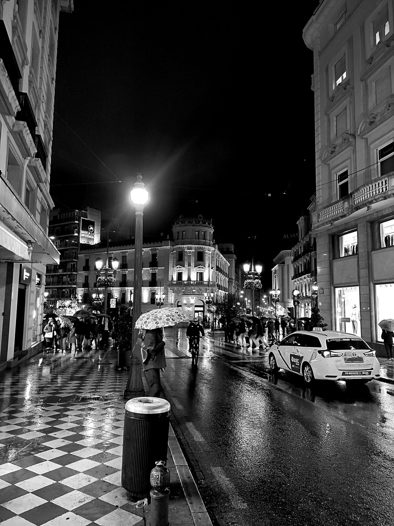 LLUEVE EN LA CIUDAD 