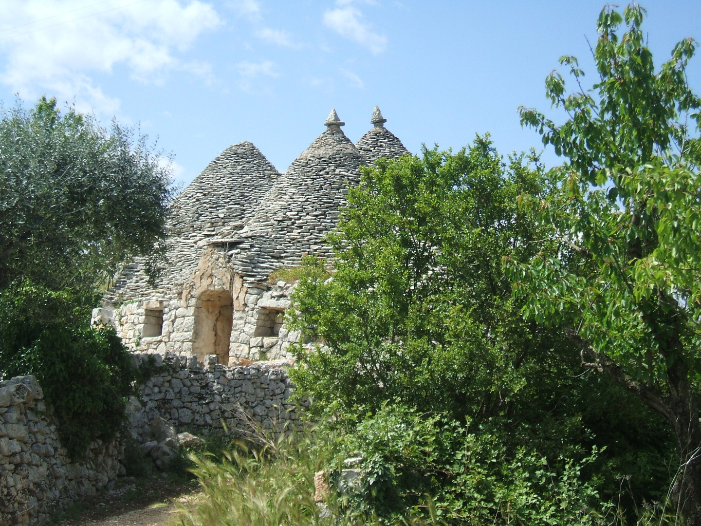 Lo "iazzo", antico villaggio di trulli