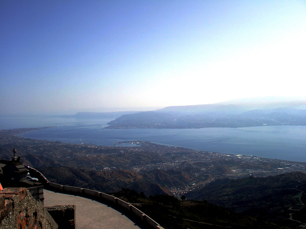 lo stretto visto da Dinnammare