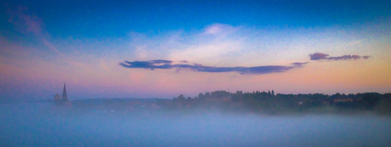 lobbes dans les nuages panoramique