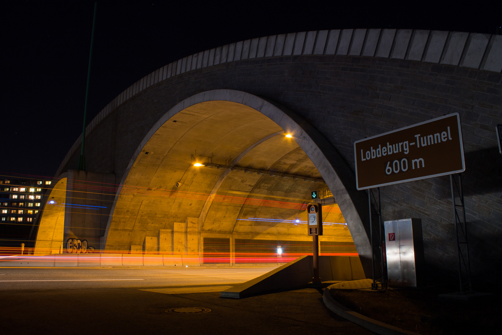 Lobdeburgtunnel bei Nacht