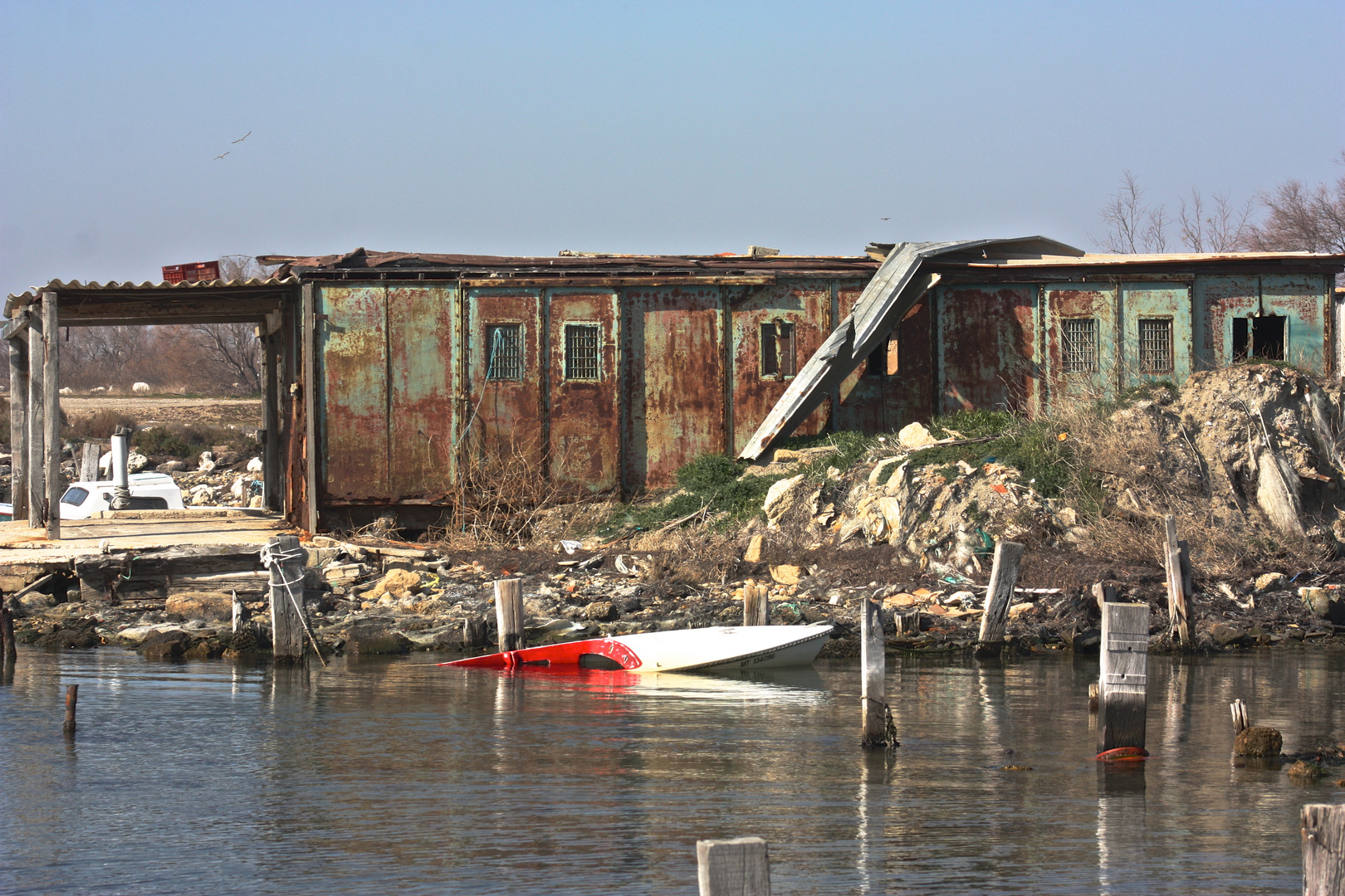 location low cost bateau comprise