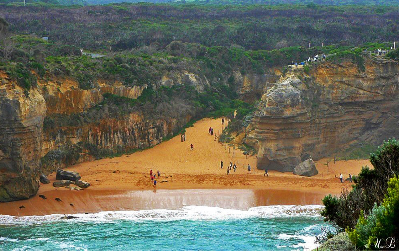 * Loch Gorge / a tragedy and a love story with no end *