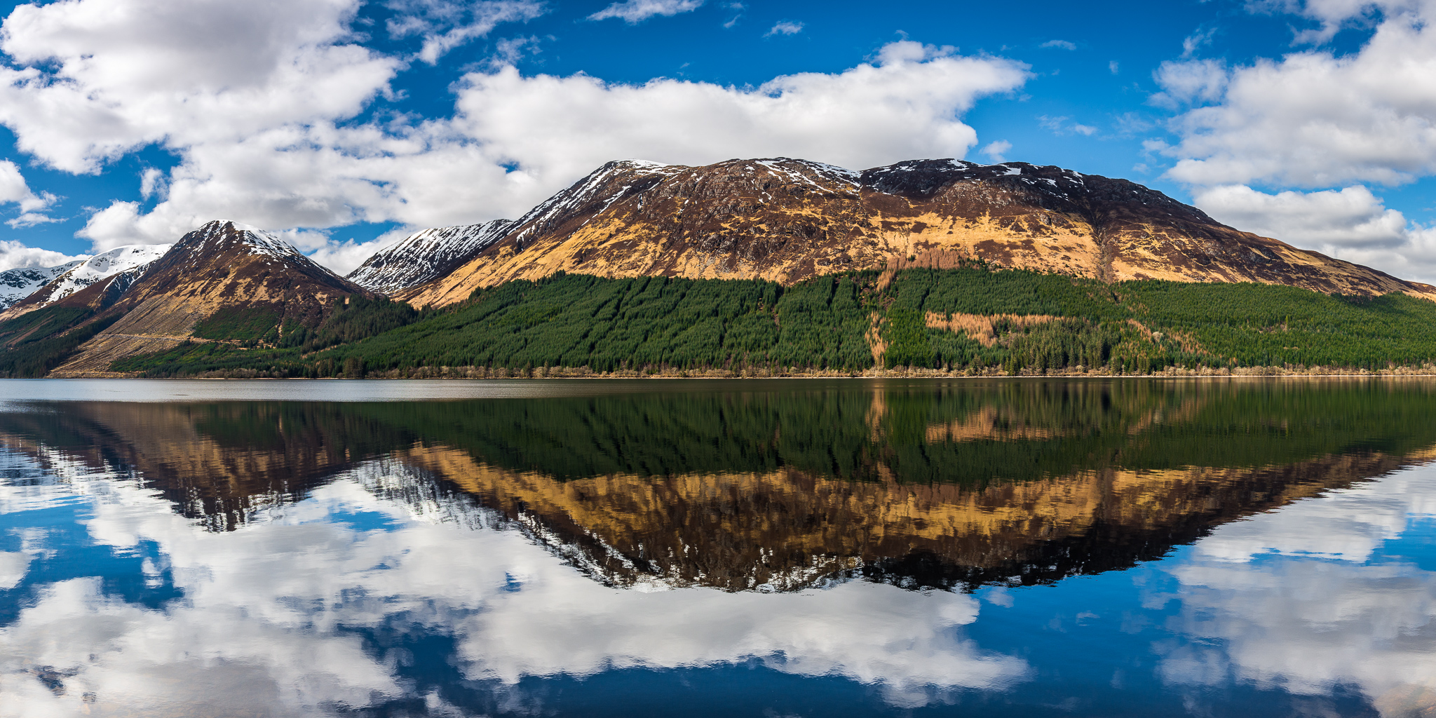 Loch Lochy Spiegelung