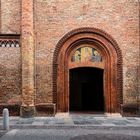 Lodi, Chiesa di Sant'Agnese, ingresso