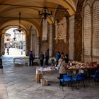 Lodi, Mercatino in piazza Broletto