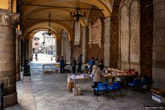 Lodi, Mercatino in piazza Broletto