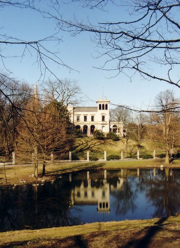 Löbbeckes Villa und Schornstein