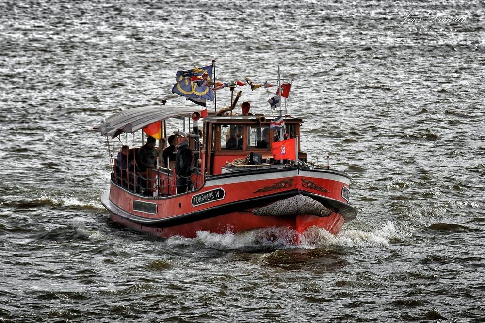 Löschboot "Feuerwehr IV" ()
