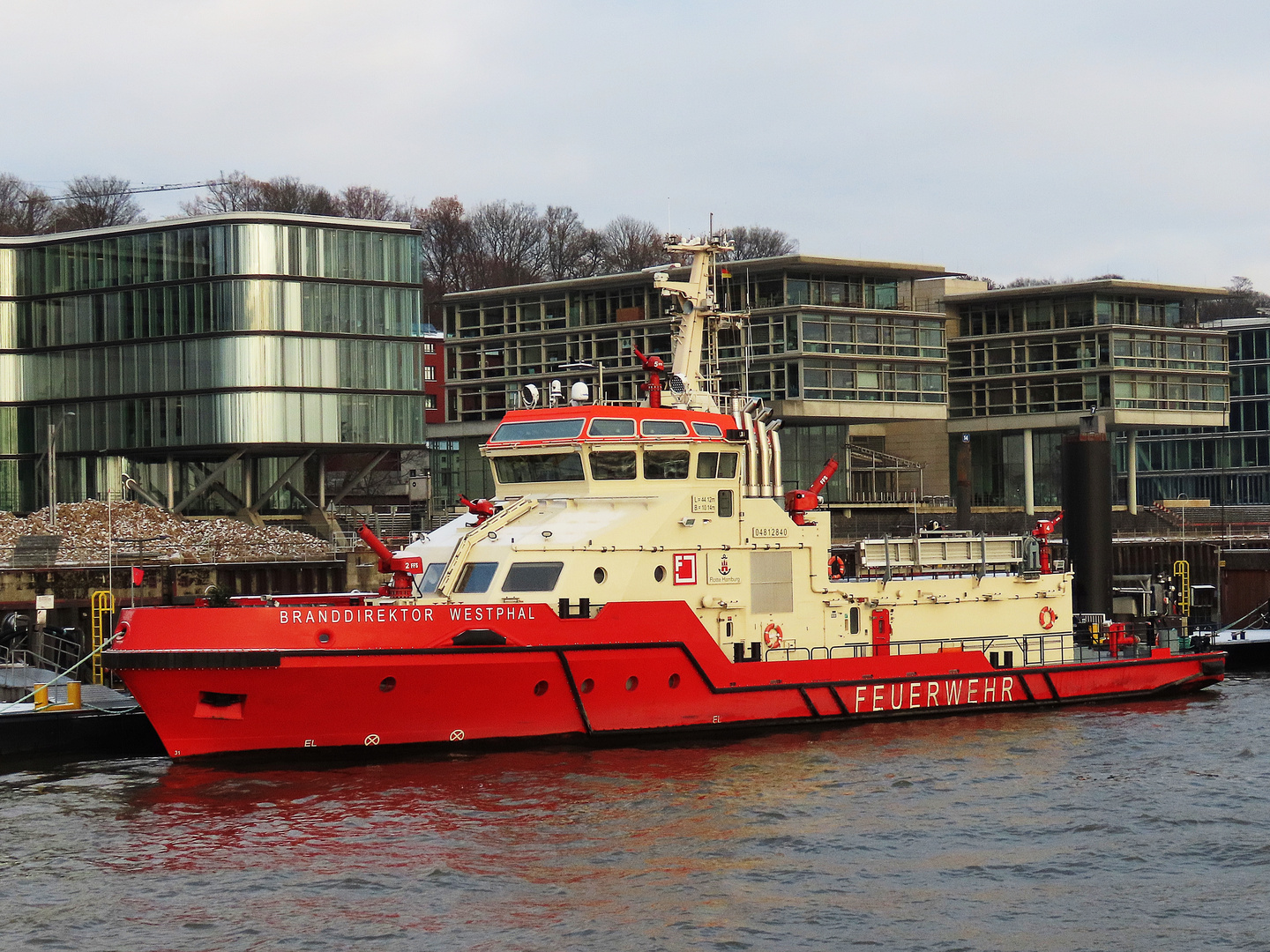 LOESCHBOOT WESTPHAL im Hamburger Hafen