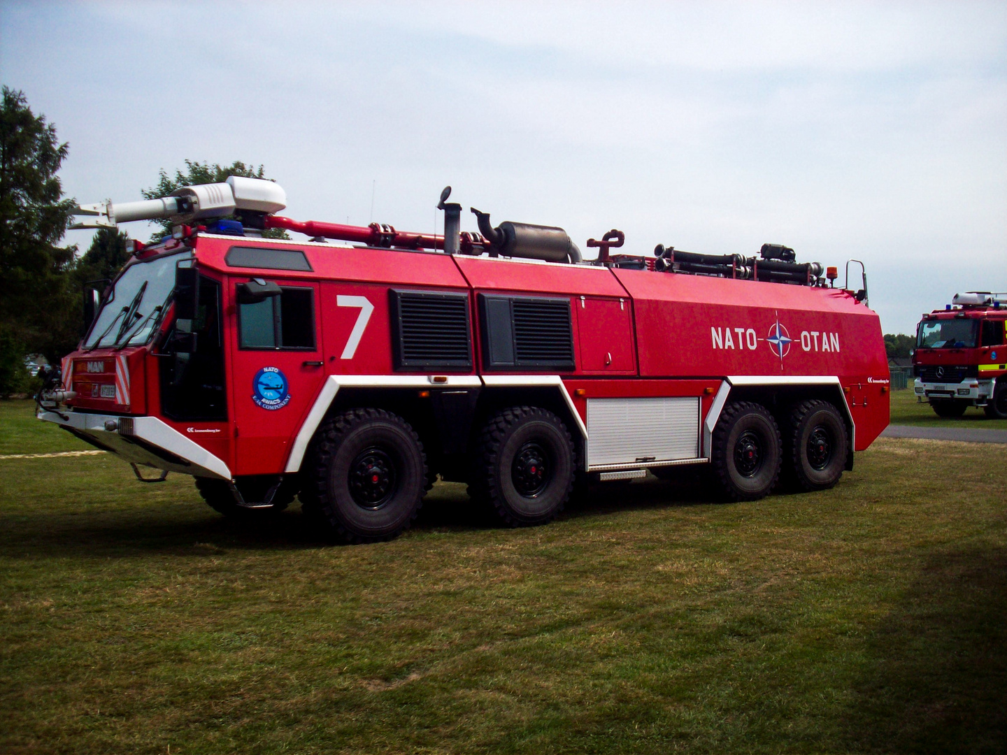 Löschfahrzeug GTLF 12.000 NATO Airbase