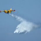 Löschflugzeug im Testflug