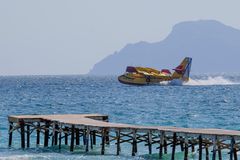 Löschflugzeug in der Bucht von Alcudia