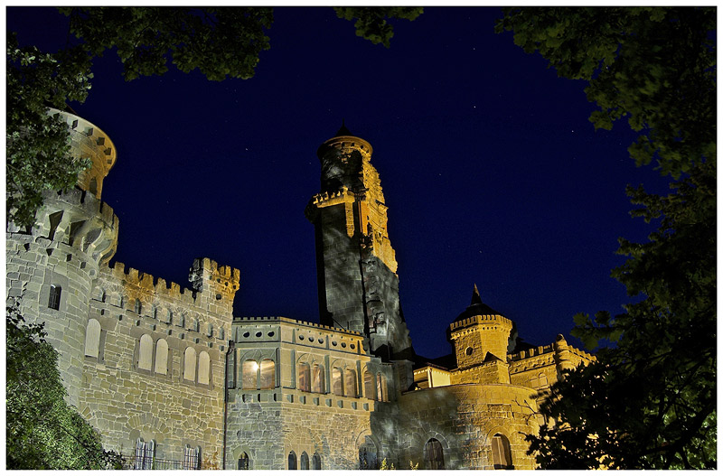 Löwenburg bei Nacht