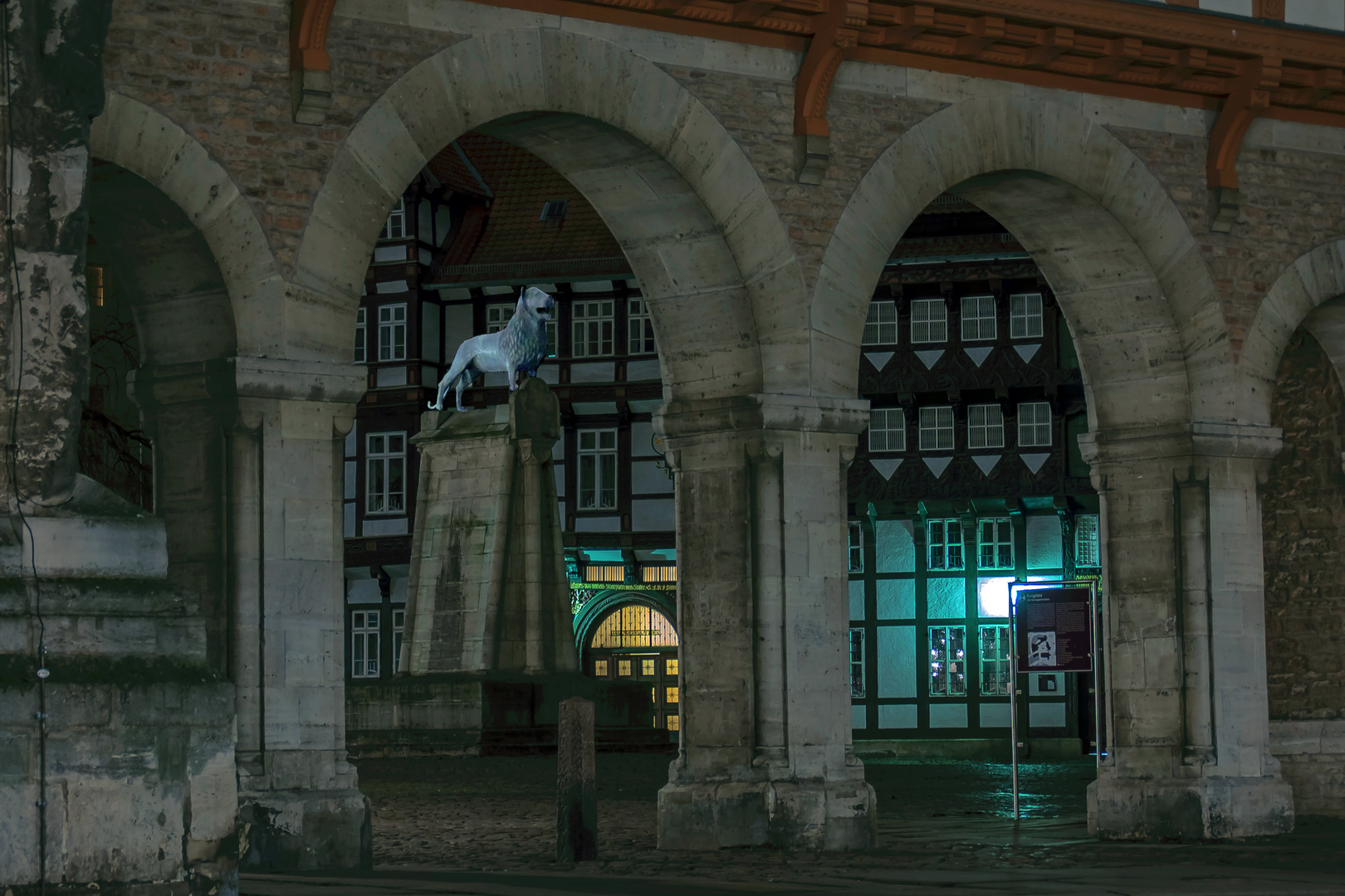 Löwenstadt bei Nacht 2