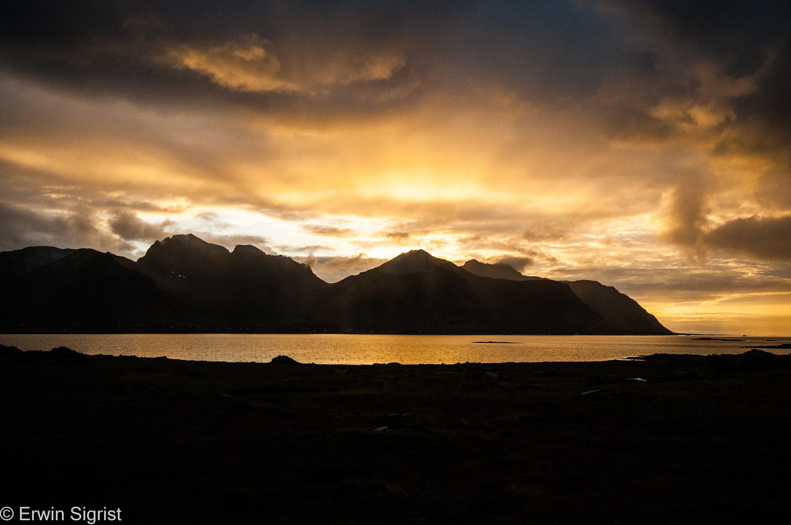 Lofoten bei Sonnenuntergang (Lofoten / Norwegen)