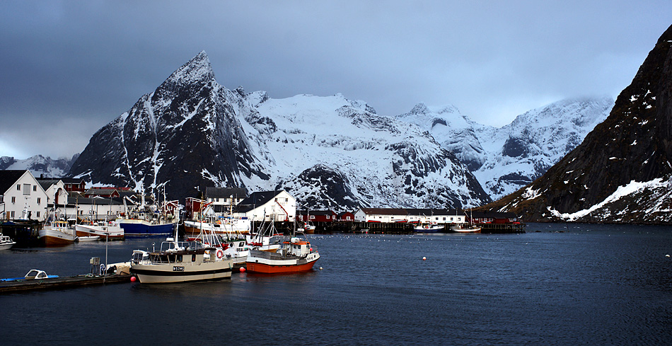 Lofoten im Winter – Fast eine fotografische Nullnummer aber viel gelacht und sehr fein gegessen….