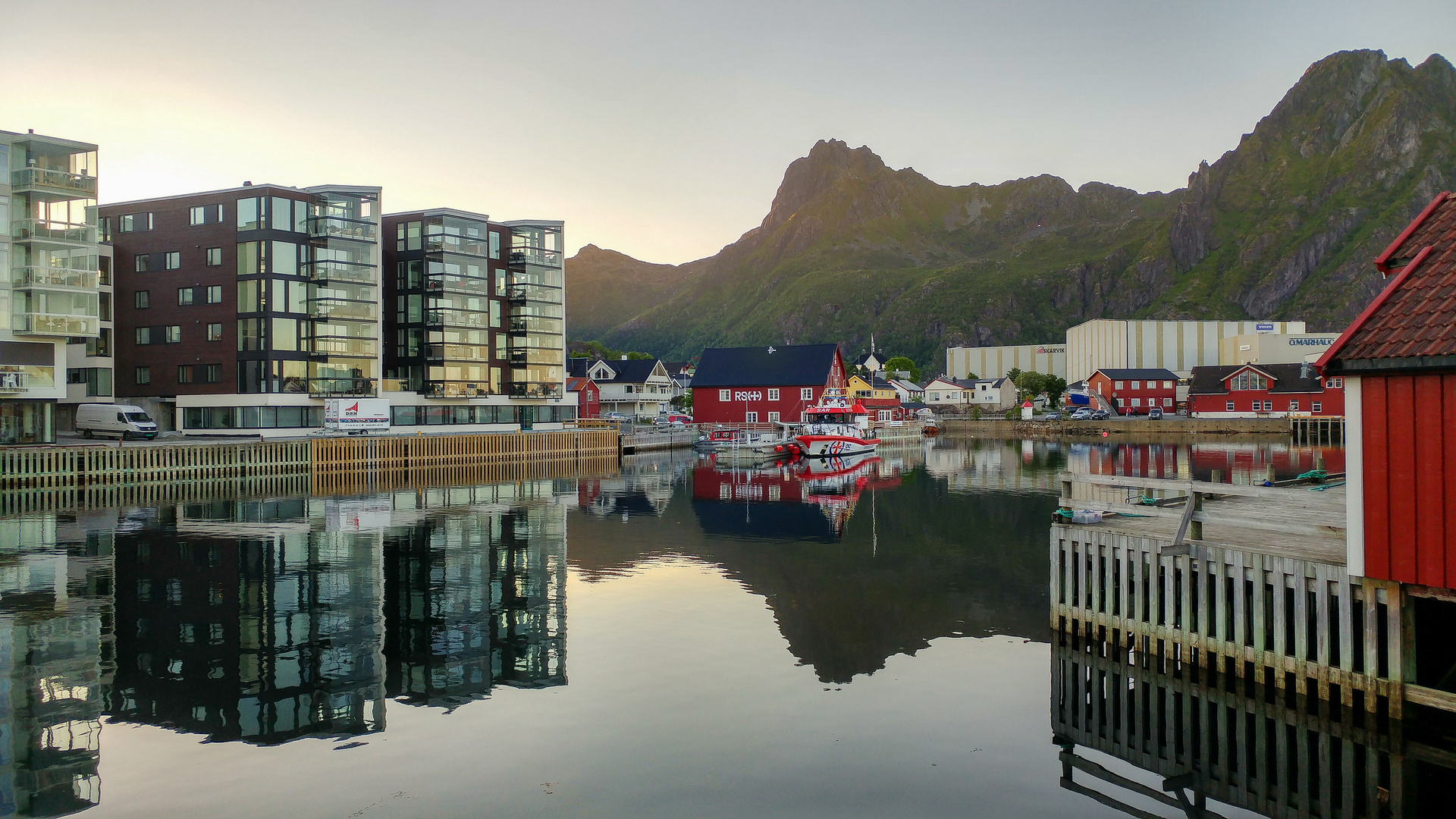 Lofoten Spiegelung svolvaer